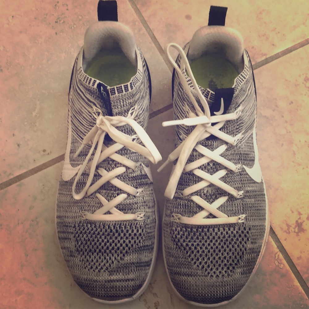 Nike flyknit metcon size 7.5